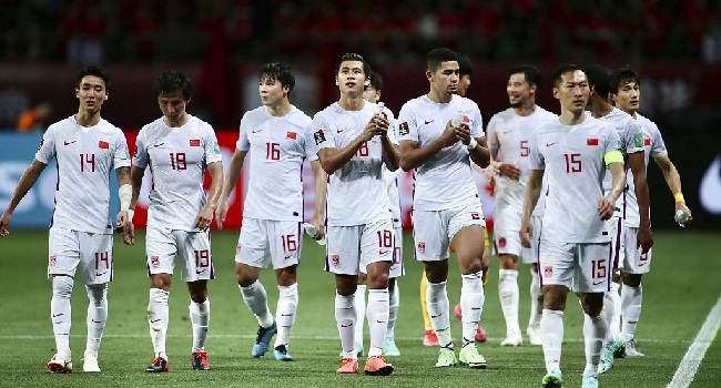 بار مشکلات اقتصادی چین روی دوش فوتبال
